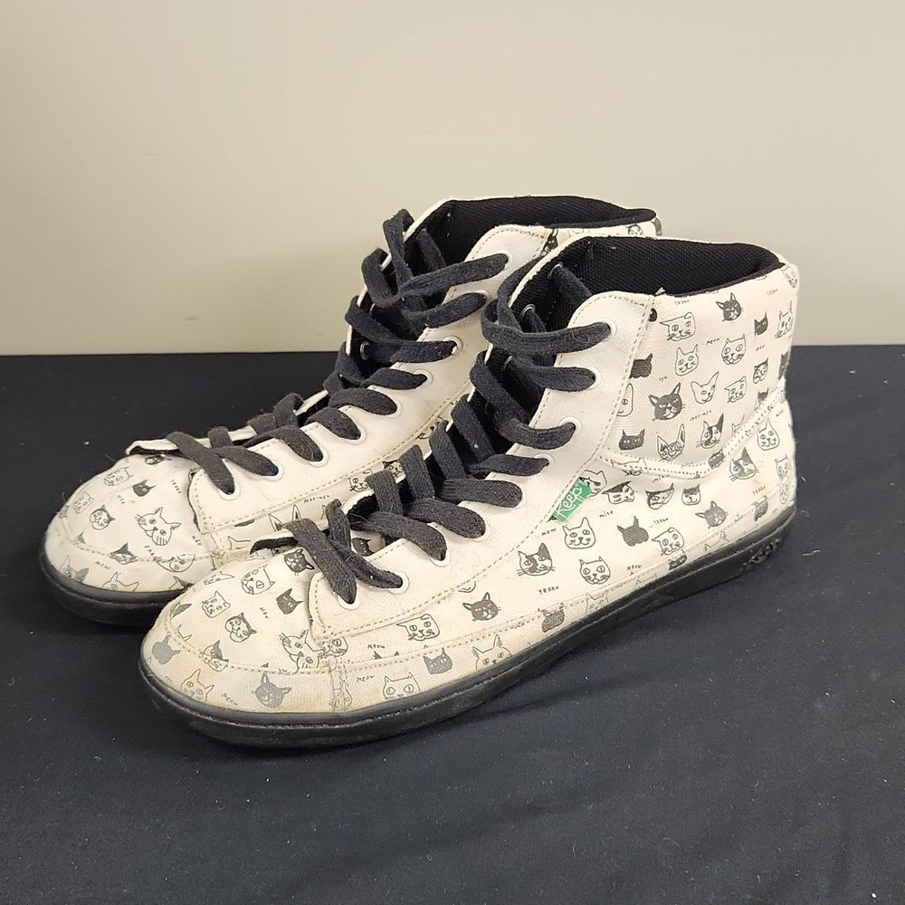 Keep Cat Shoes 11